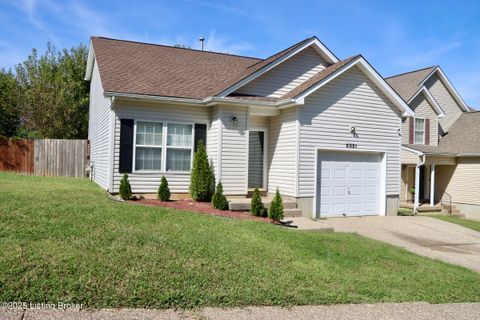 Photo of 6521 Bridleview Cir, Louisville, KY 40228 (MLS # 1700498) Photo of 6521 Bridleview Cir, Louisville, KY 40228 (MLS # 1700498)