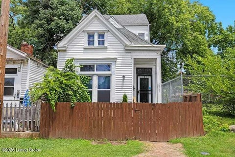 Photo of 611 Finzer St, Louisville, KY 40203 (MLS # 1721338)