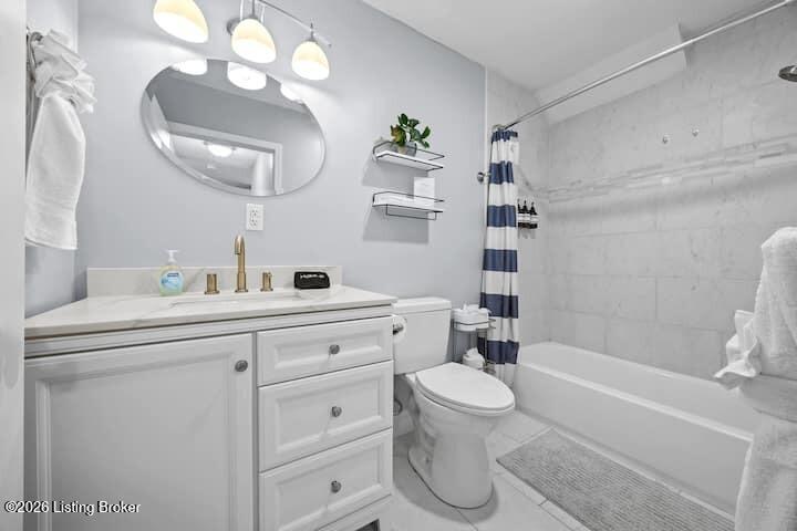 Photo of 611 Finzer St, Louisville, KY 40203 (MLS # 1721338)