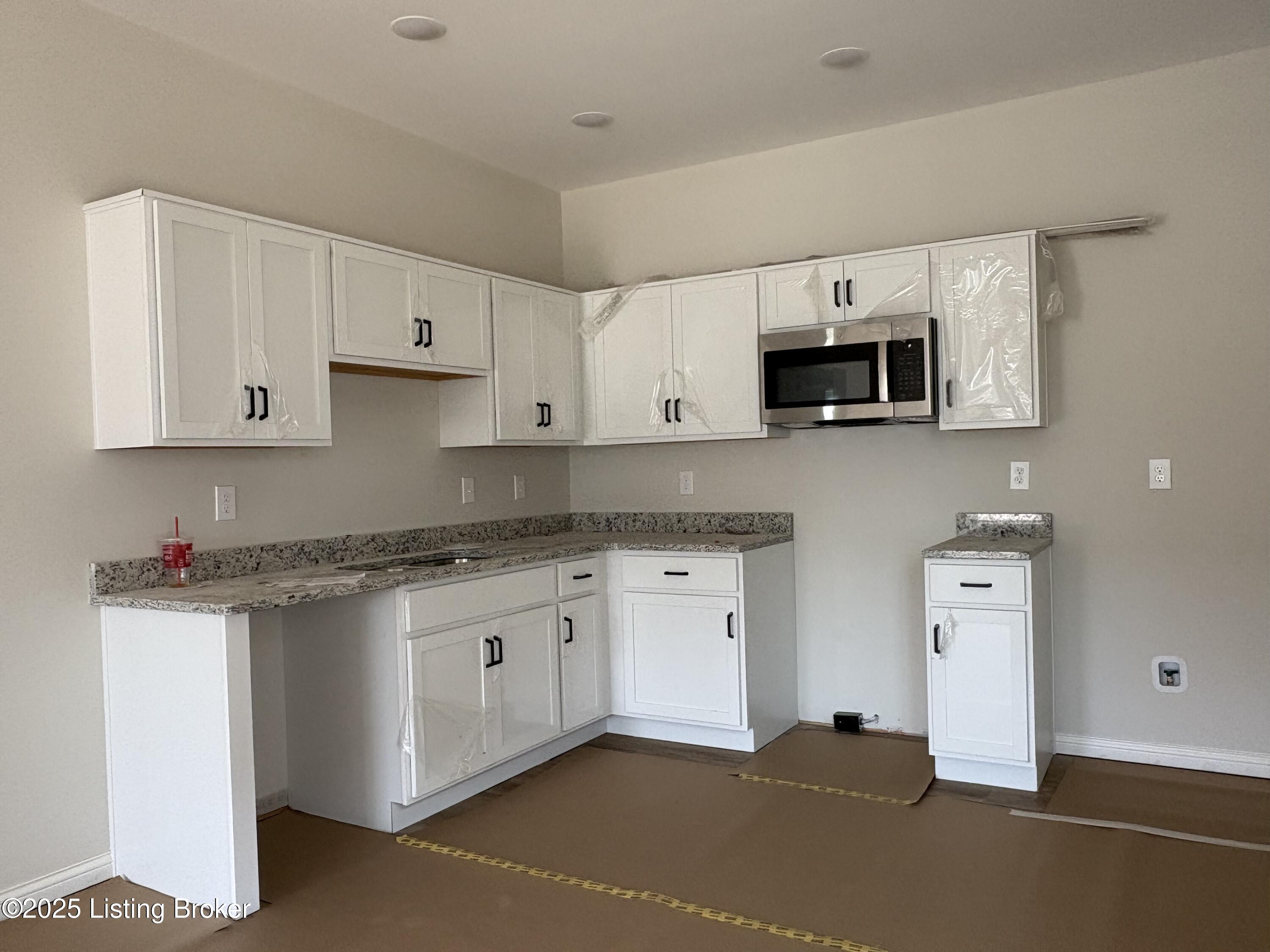 824 Rosemary Ln, La Grange, Kentucky image 3