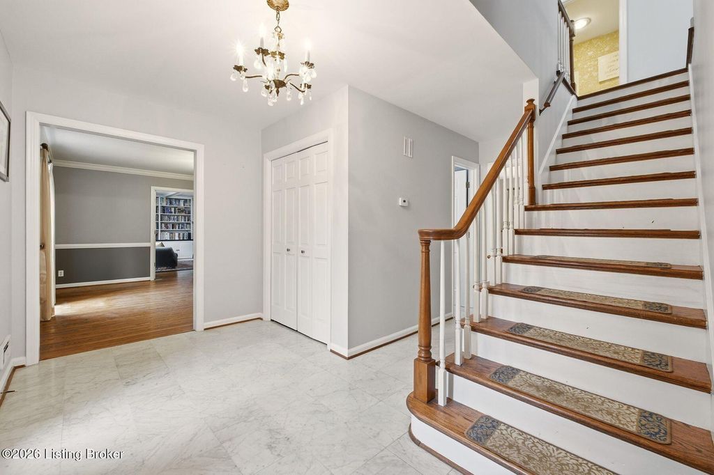 Photo of 3003 Shallcross Way, Louisville, KY 40222 (MLS # 1707966)