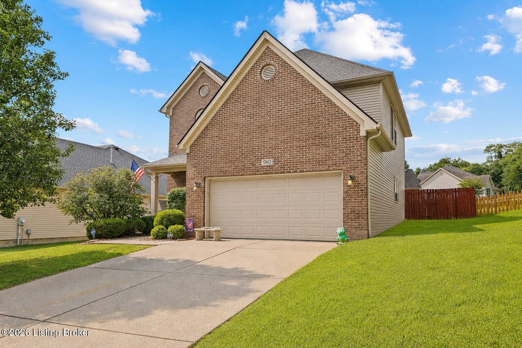 Photo of 17413 Westbury Dr, Louisville, KY 40245 (MLS # 1725005)