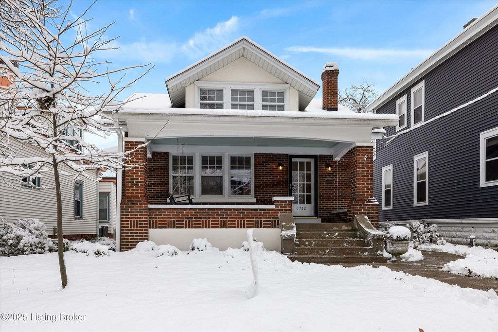 Photo of 1750 Fernwood Ave, Louisville, KY 40205 (MLS # 1704583)