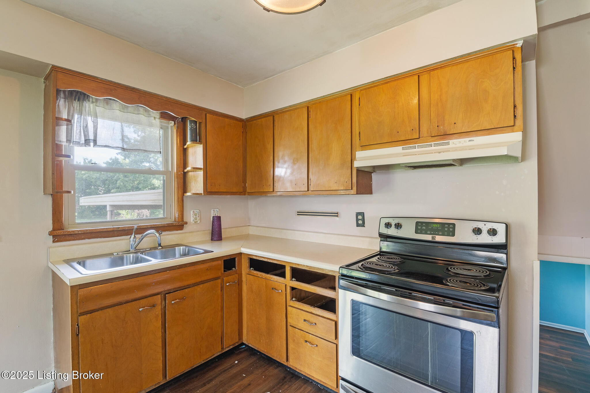 1256 Springdale Dr, Louisville, Kentucky image 12
