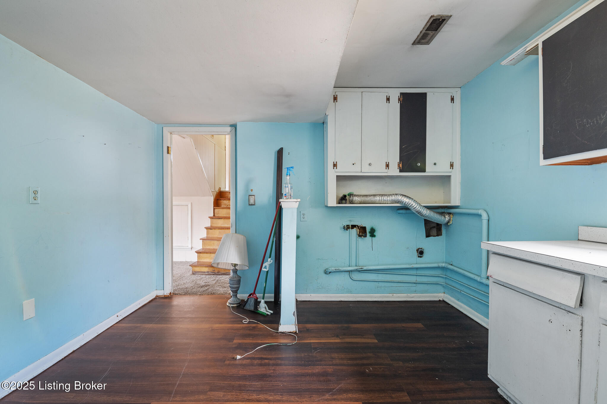 1256 Springdale Dr, Louisville, Kentucky image 29