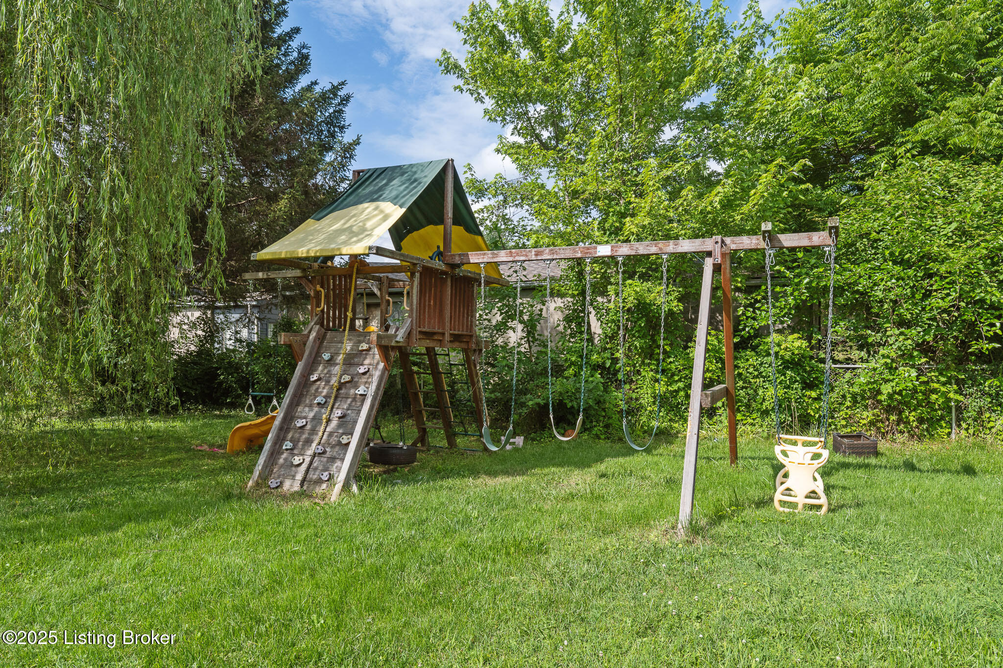 1256 Springdale Dr, Louisville, Kentucky image 36