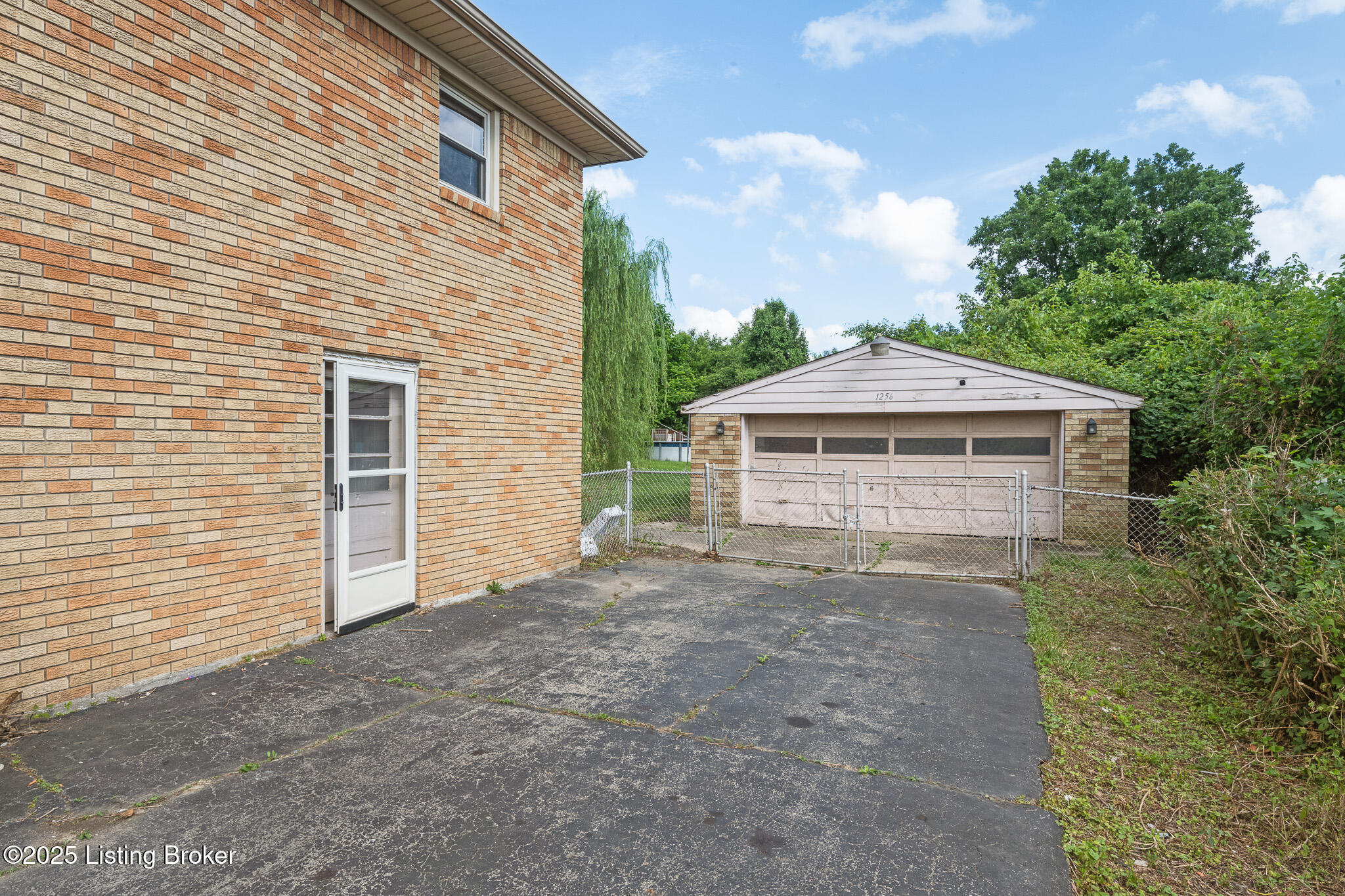 1256 Springdale Dr, Louisville, Kentucky image 44