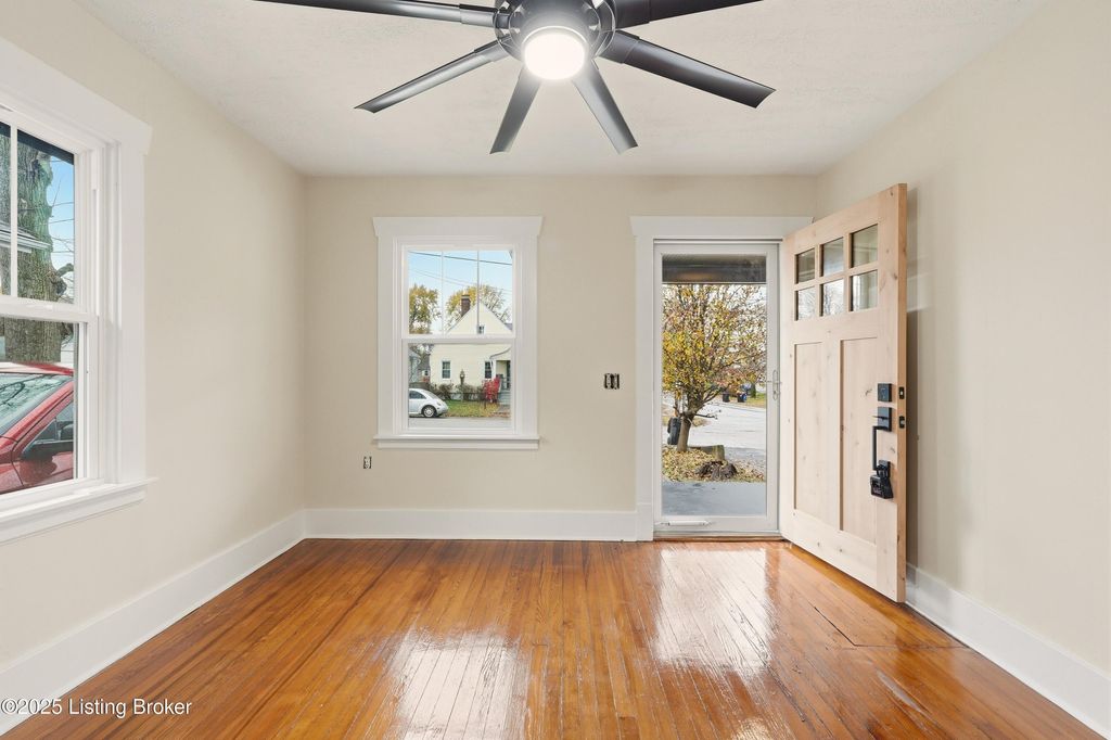 Photo of 4009 Henderson Ave, Louisville, KY 40213 (MLS # 1704056)