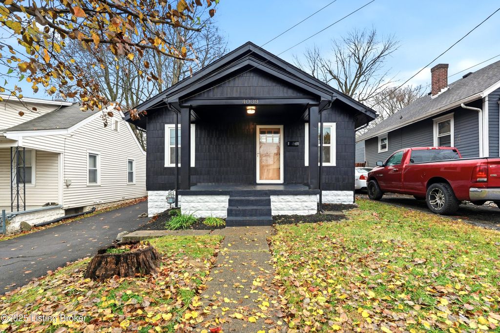 Photo of 4009 Henderson Ave, Louisville, KY 40213 (MLS # 1704056)