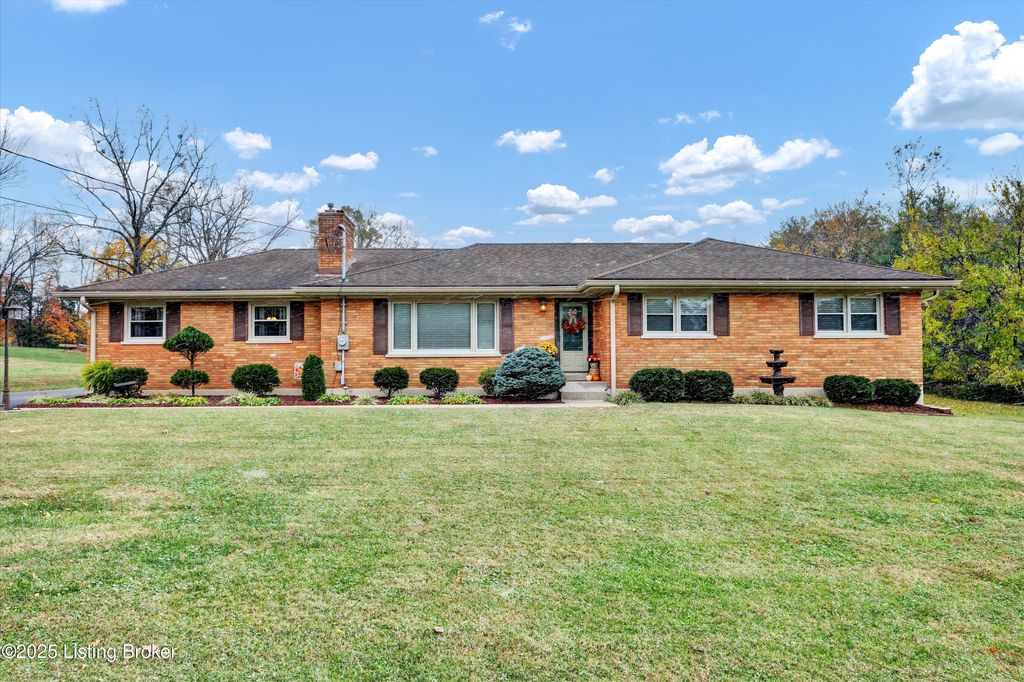 Photo of 6706 Concord Hill Rd, Louisville, KY 40228 (MLS # 1713017)