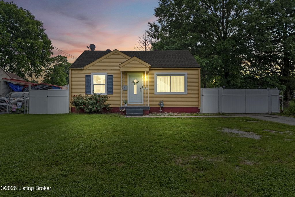 Photo of 4404 Malcolm Rd, Louisville, KY 40216 (MLS # 1718792)