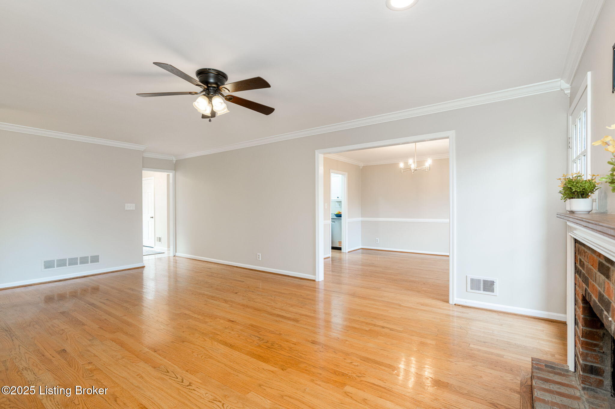 946 Burning Springs Cir, Louisville, Kentucky image 20
