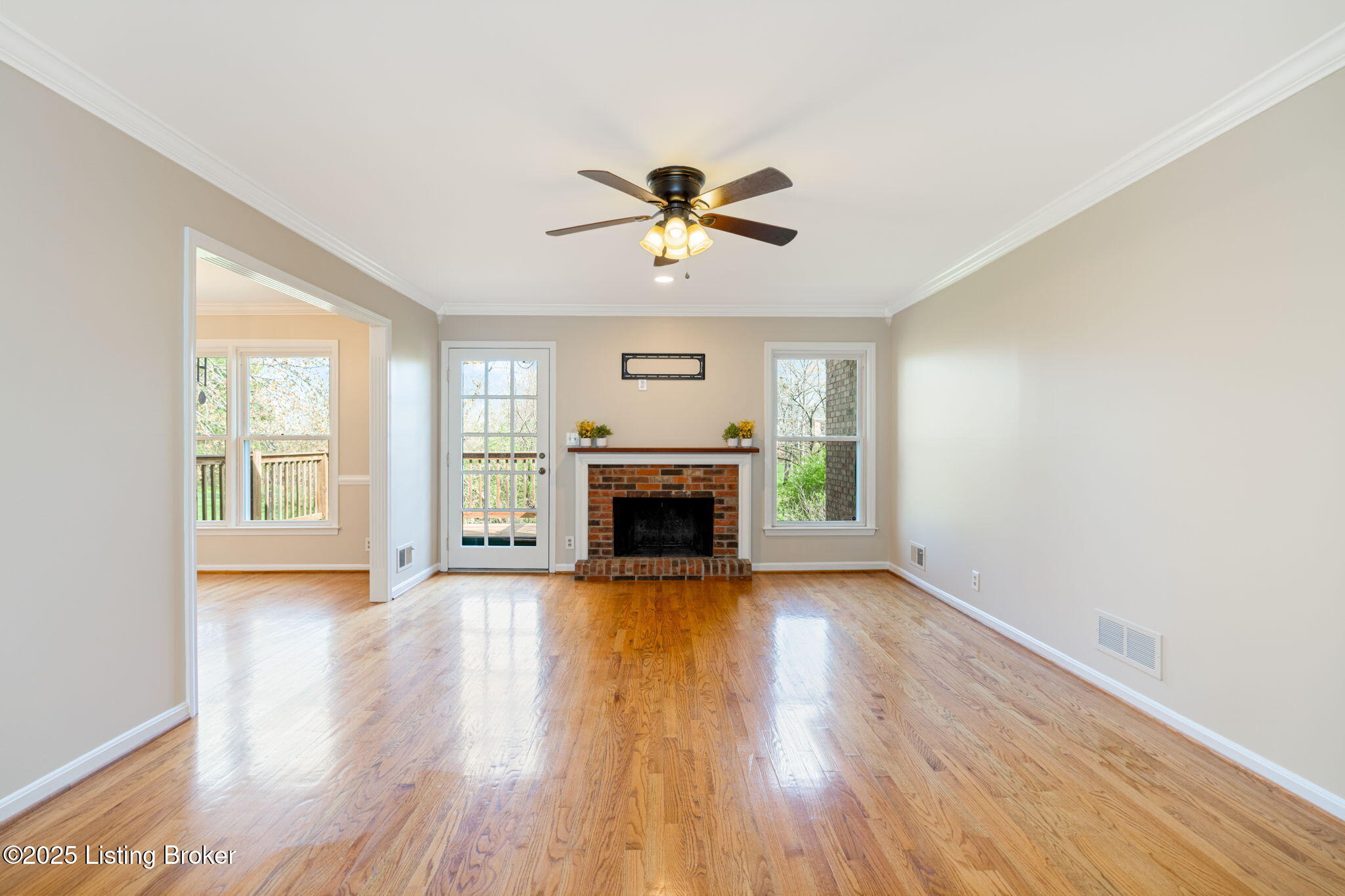 946 Burning Springs Cir, Louisville, Kentucky image 16