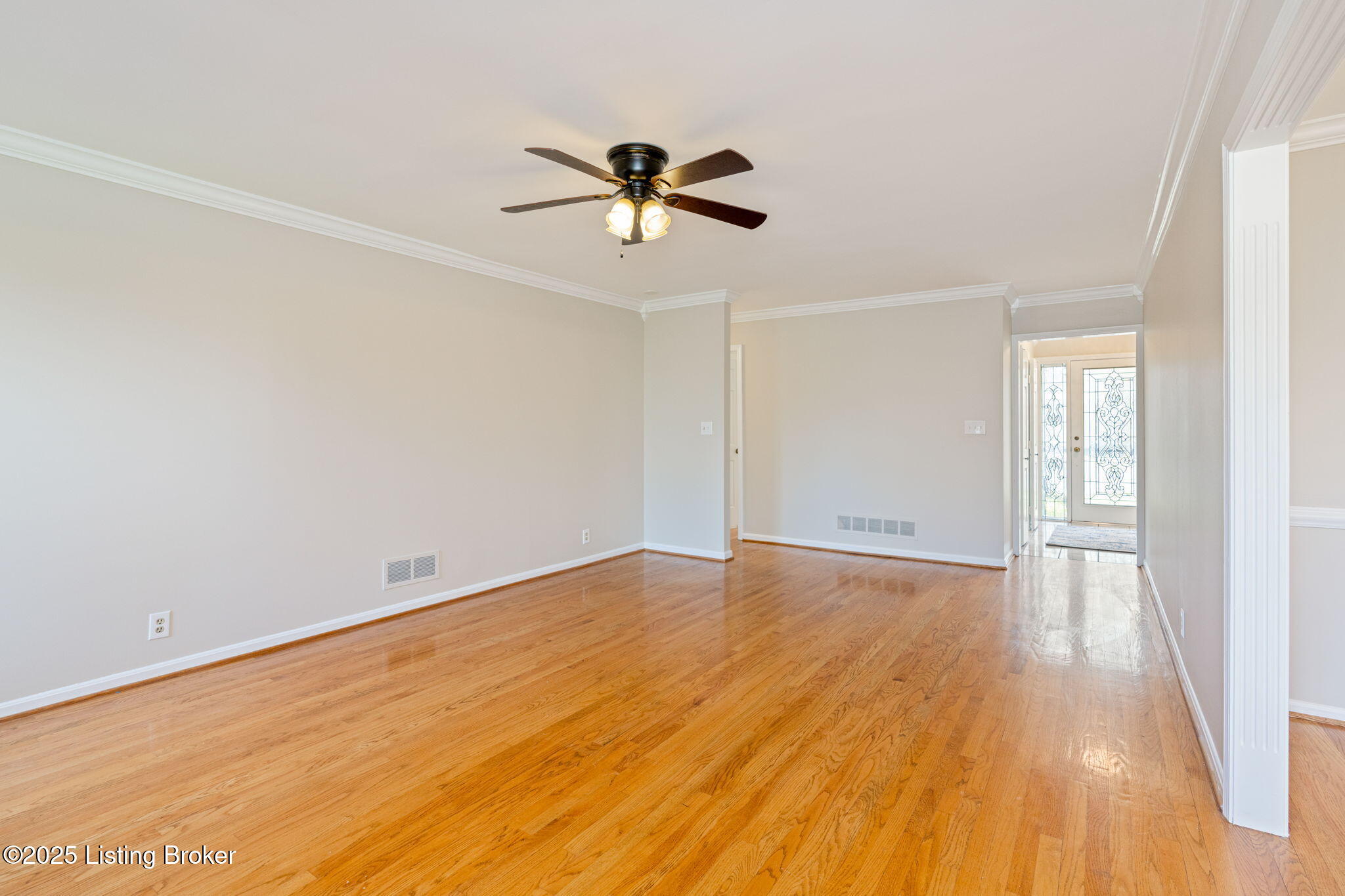 946 Burning Springs Cir, Louisville, Kentucky image 19