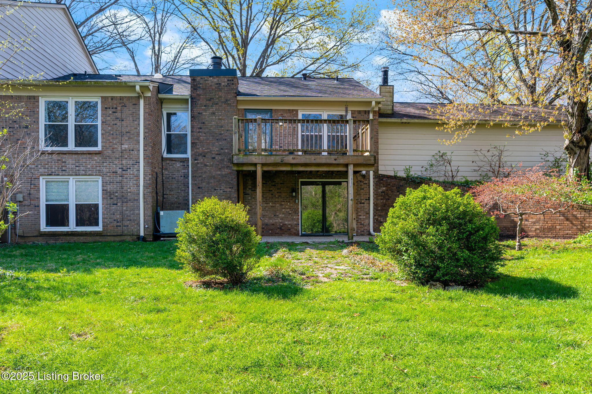 946 Burning Springs Cir, Louisville, Kentucky image 4