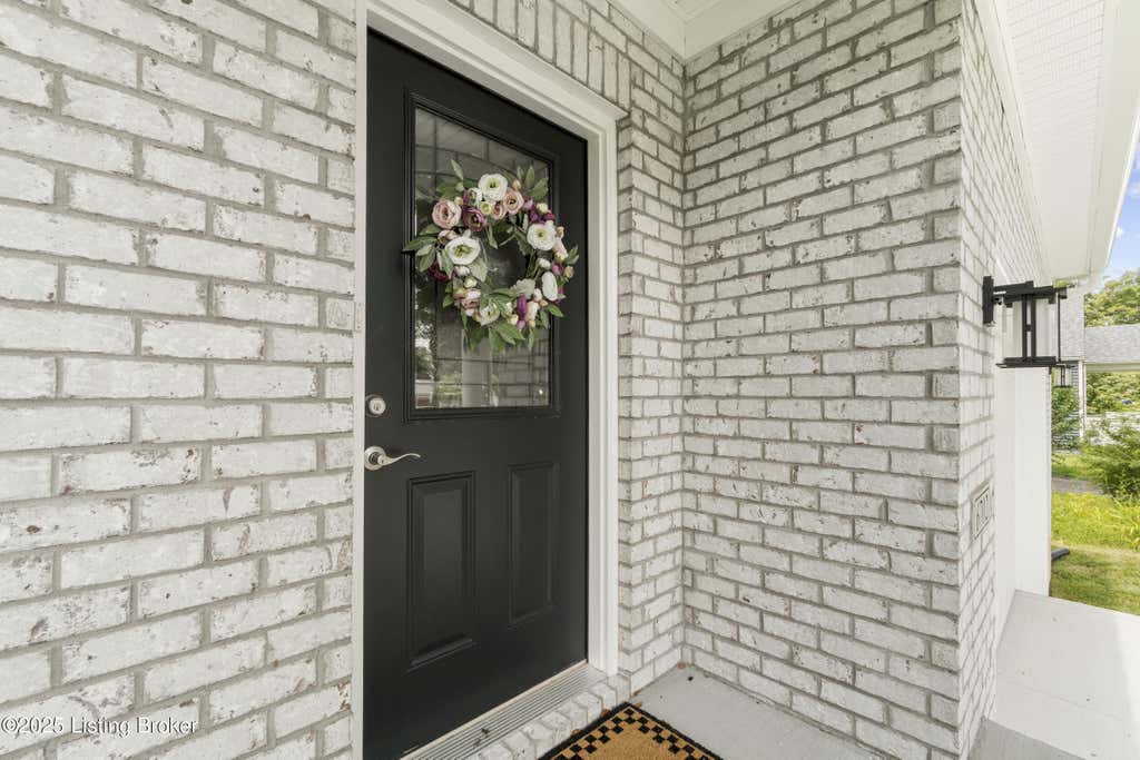 Photo of 6702 Shirley Ave, Prospect, KY 40059 (MLS # 1720685)