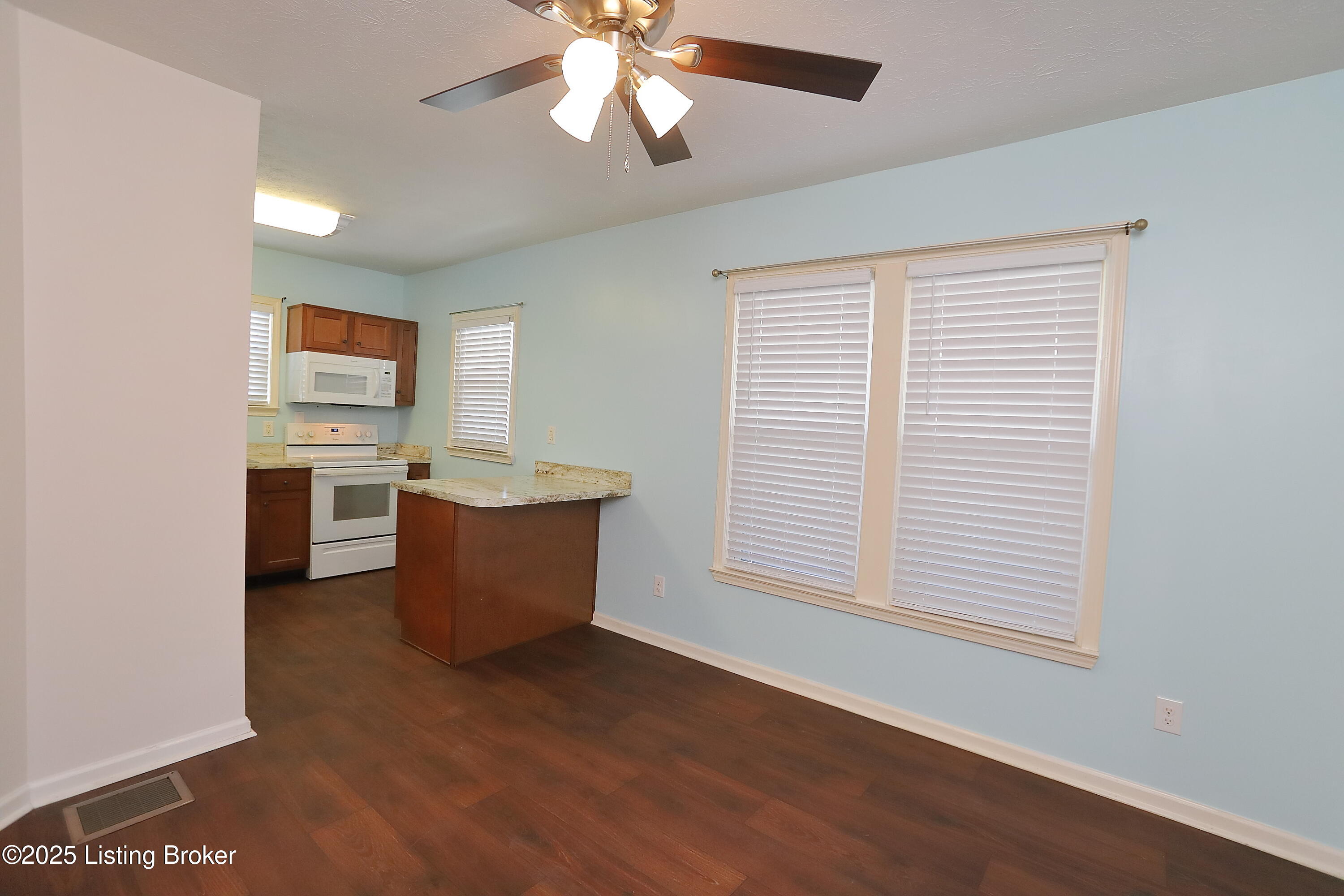 2502 Concord Dr, Louisville, Kentucky image 12