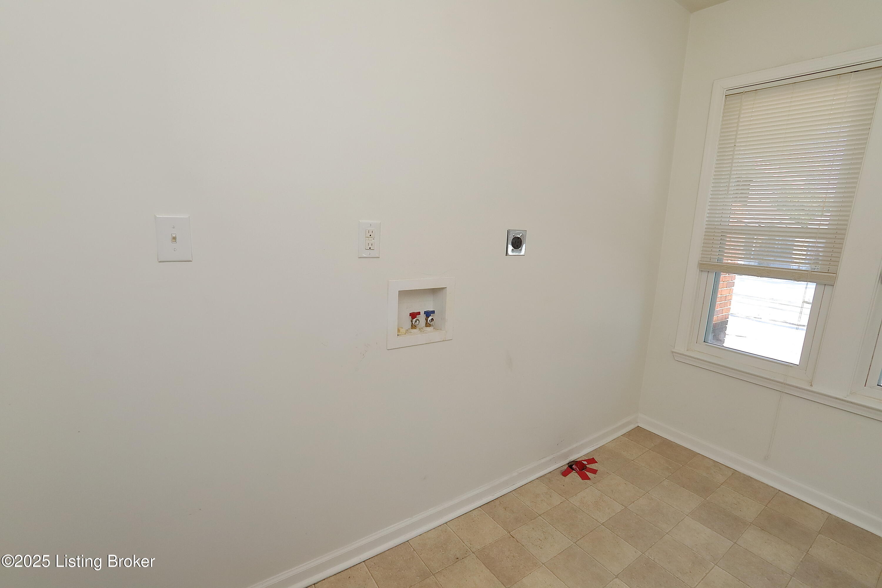 2502 Concord Dr, Louisville, Kentucky image 25