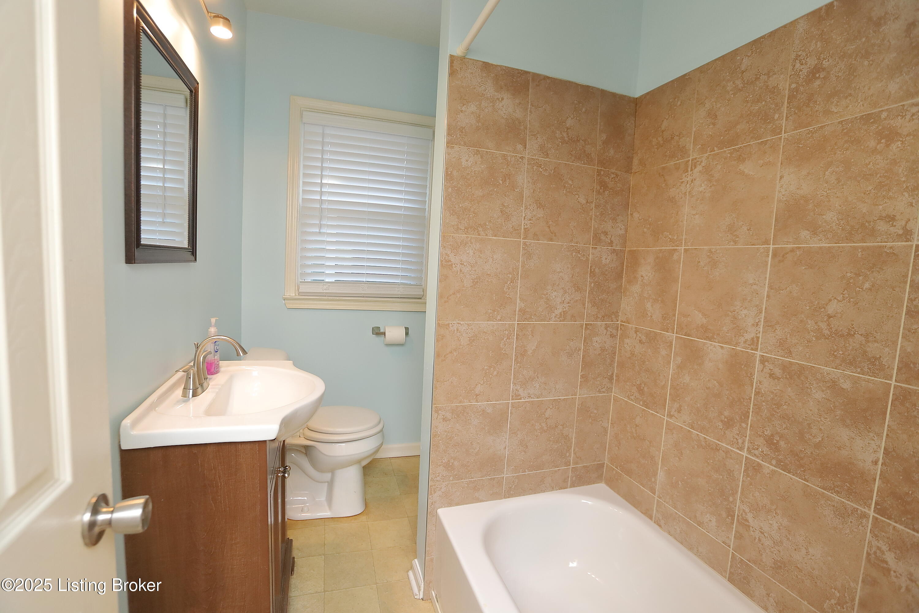 2502 Concord Dr, Louisville, Kentucky image 26