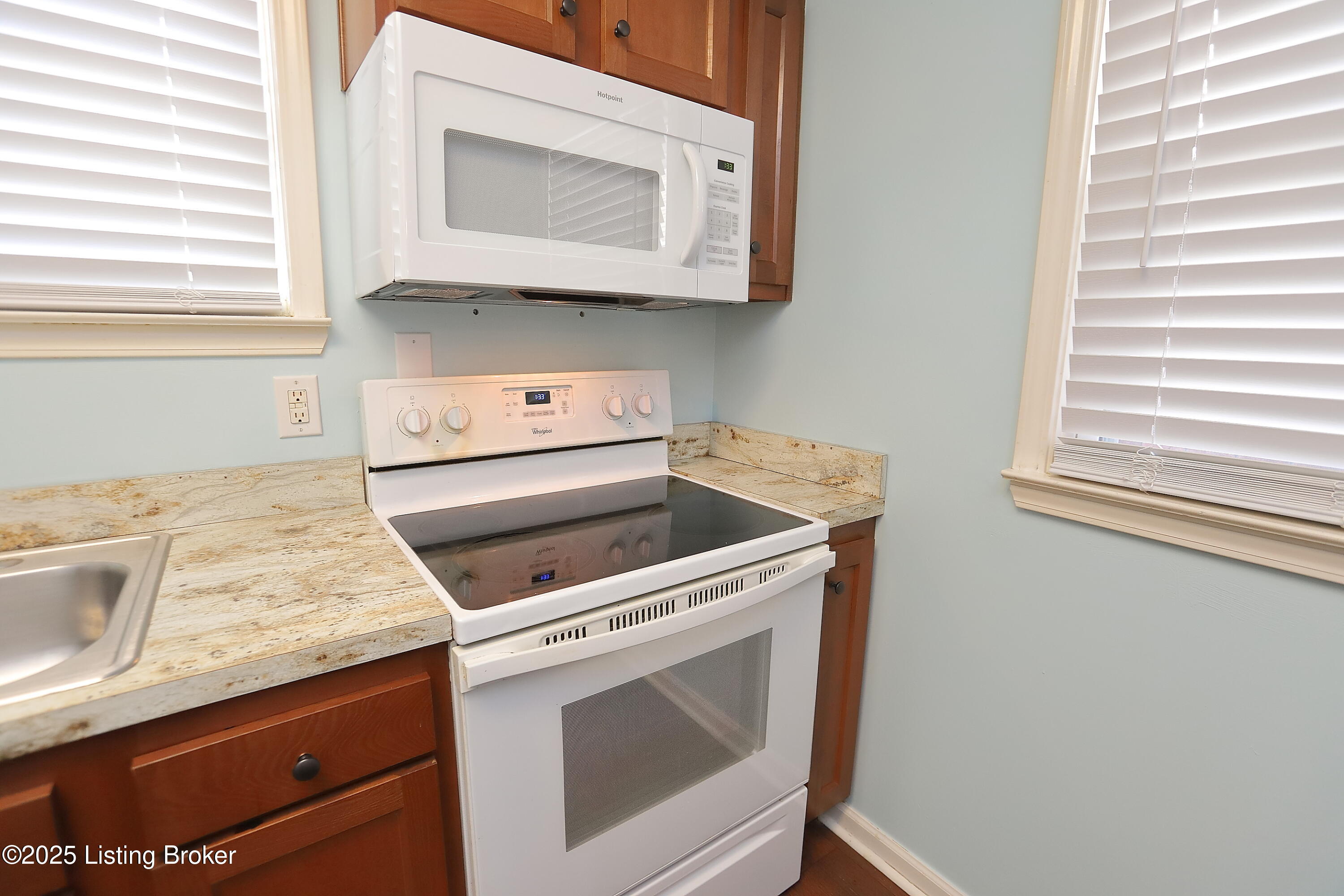 2502 Concord Dr, Louisville, Kentucky image 16