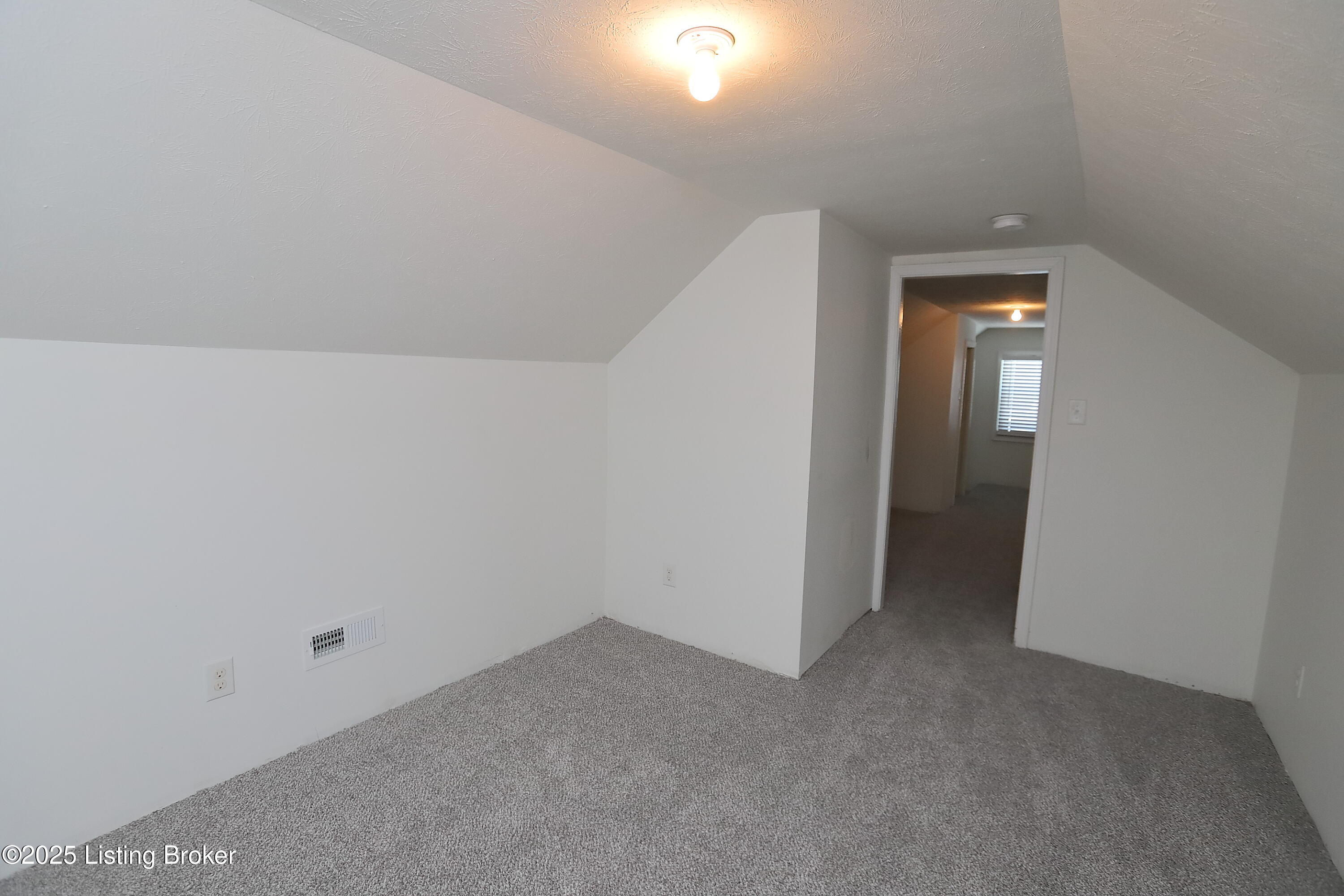 2502 Concord Dr, Louisville, Kentucky image 32
