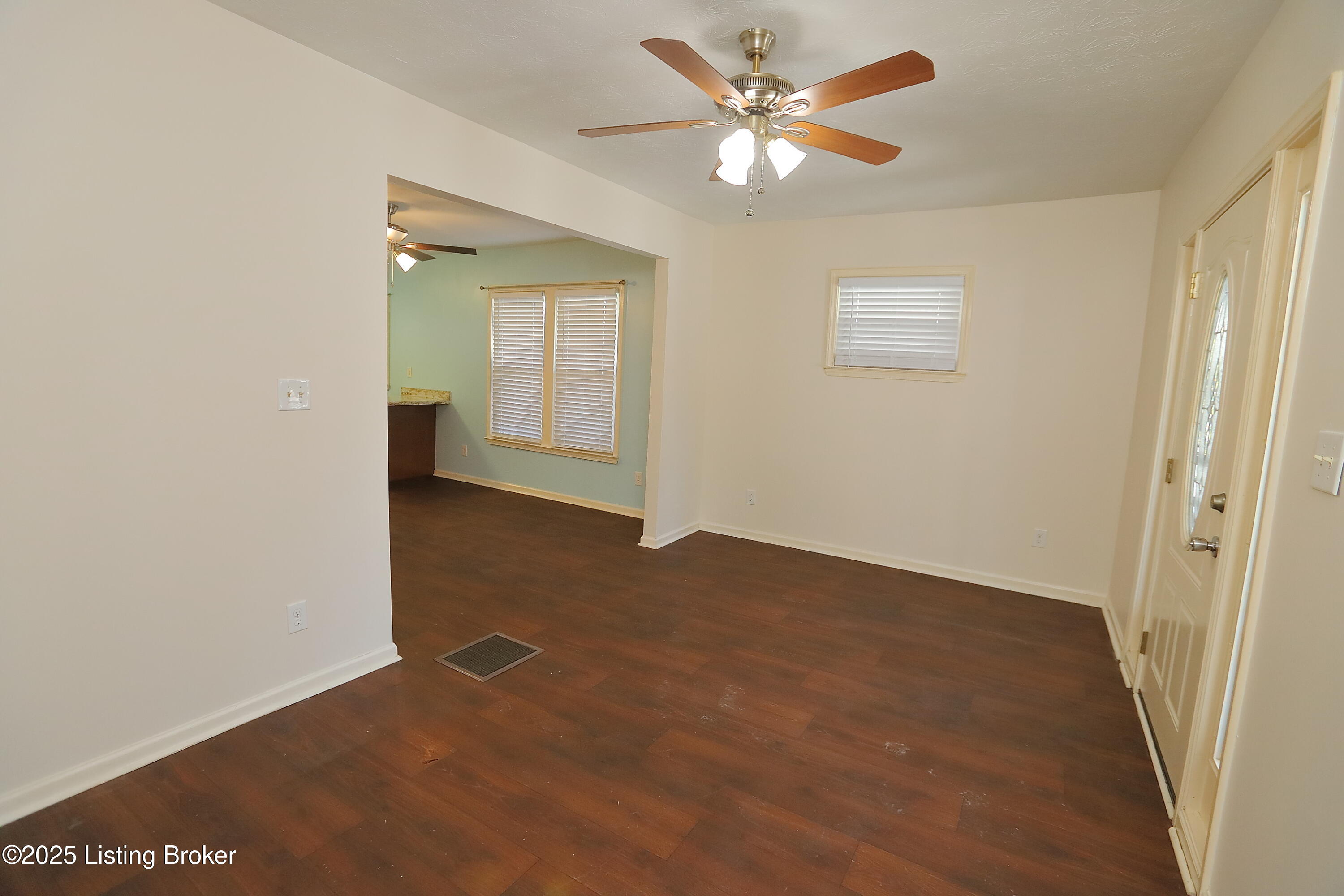 2502 Concord Dr, Louisville, Kentucky image 9