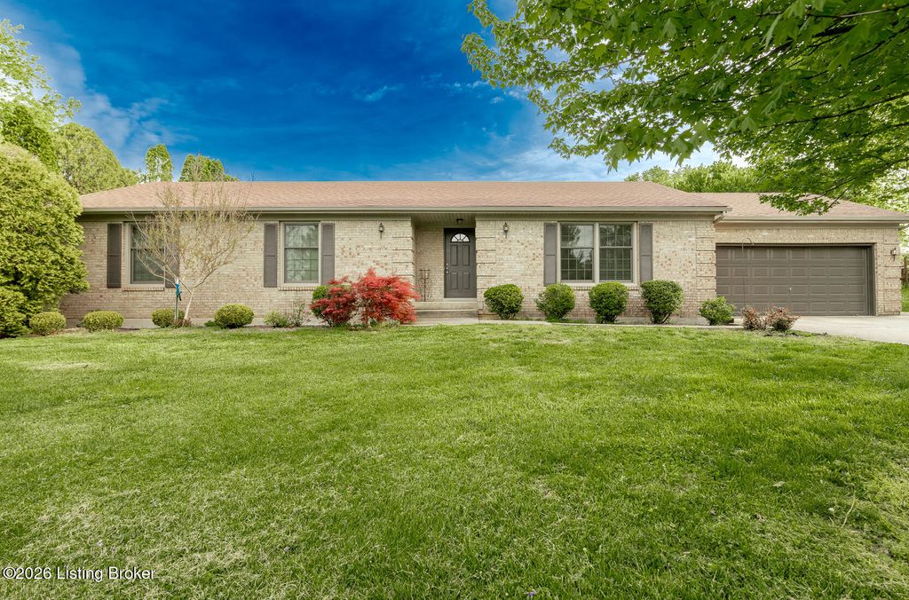 Photo of 434 Colt Run Rd, Simpsonville, KY 40067 (MLS # 1714521)