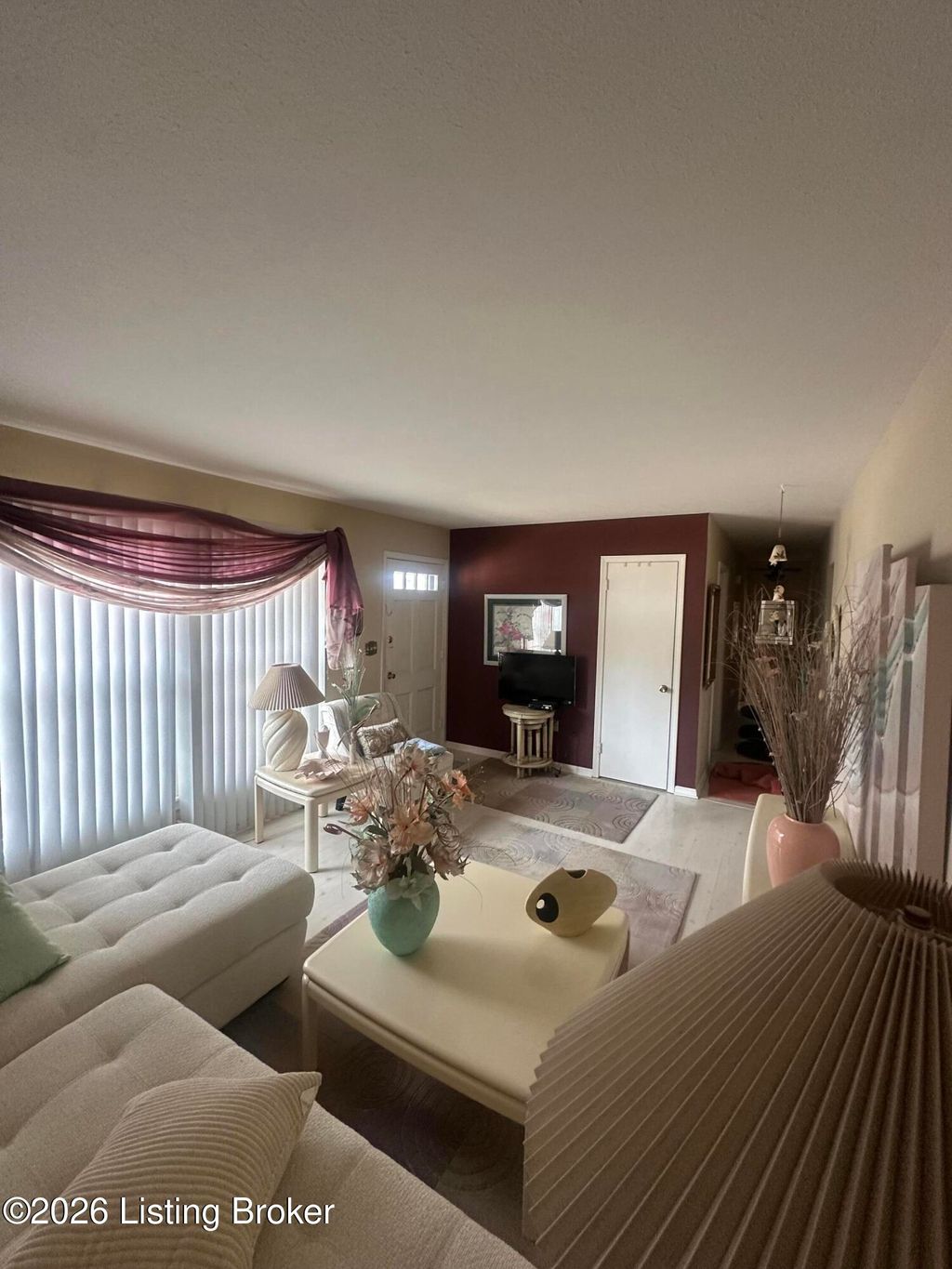 Photo of 114 Lenoak Dr, Louisville, KY 40214 (MLS # 1709393)