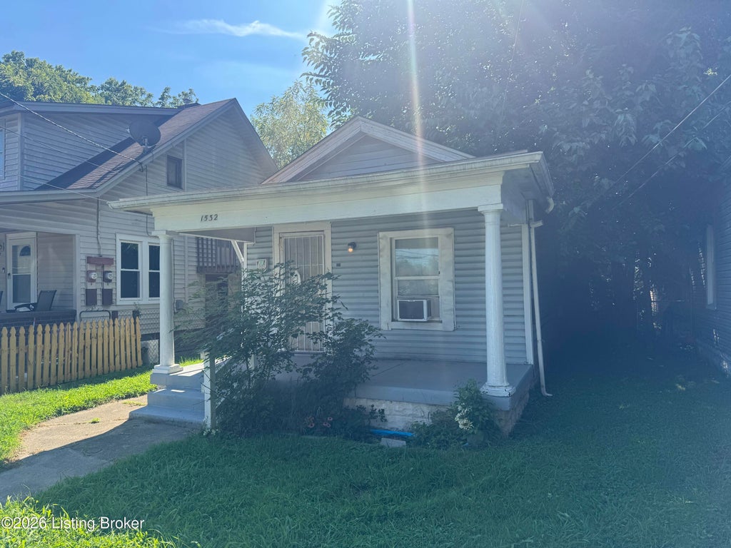 Photo of 1532 S 30th St, Louisville, KY 40211 (MLS # 1731582)