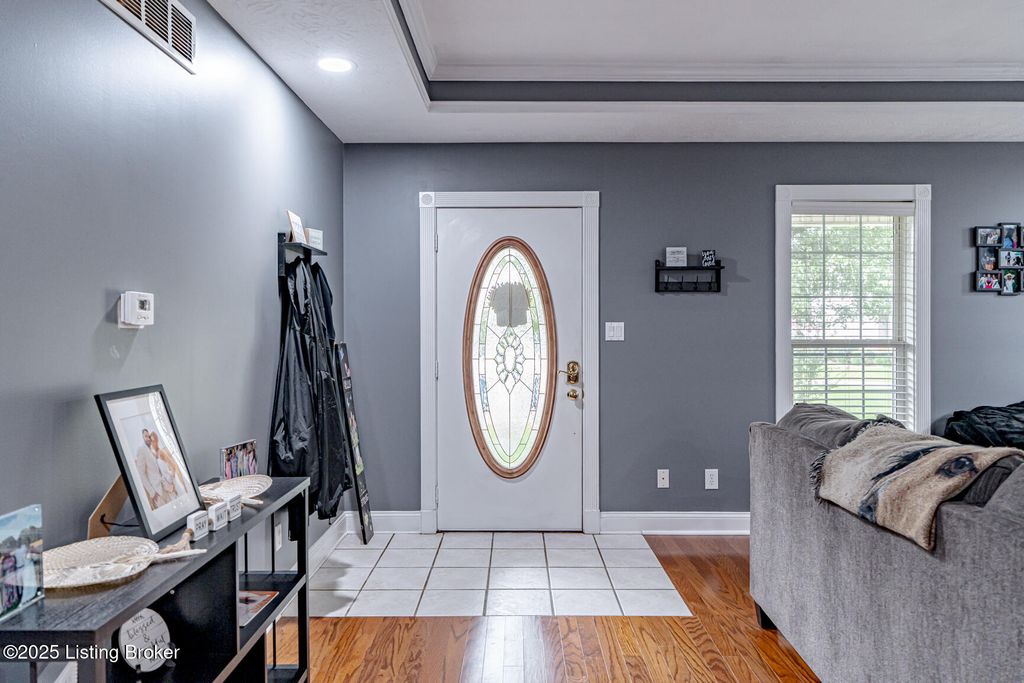 Photo of 4111 Countryside Dr, Simpsonville, KY 40067 (MLS # 1715689)