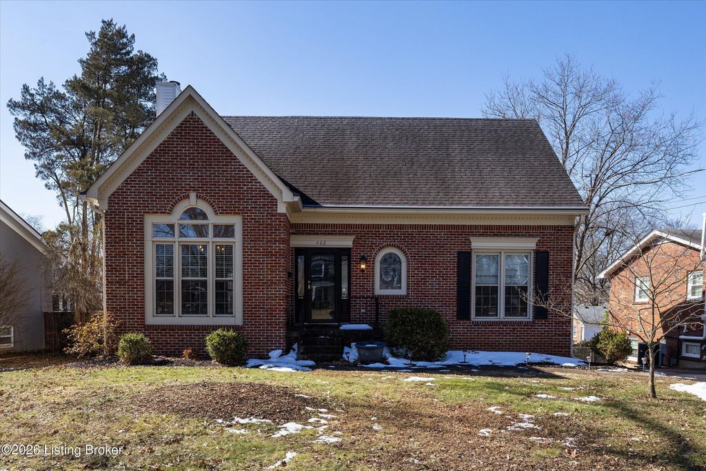 Photo of 402 Trinity Hills Ln, Louisville, KY 40207 (MLS # 1708931)