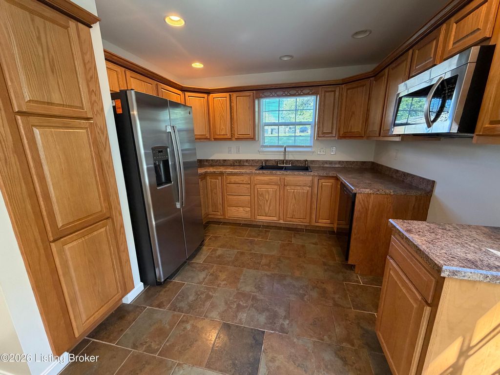 Photo of 4327 S 1st St, Louisville, KY 40214 (MLS # 1714825)