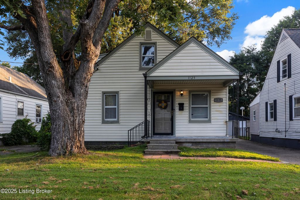 Photo of 1125 W Whitney Ave, Louisville, KY 40215 (MLS # 1710184)