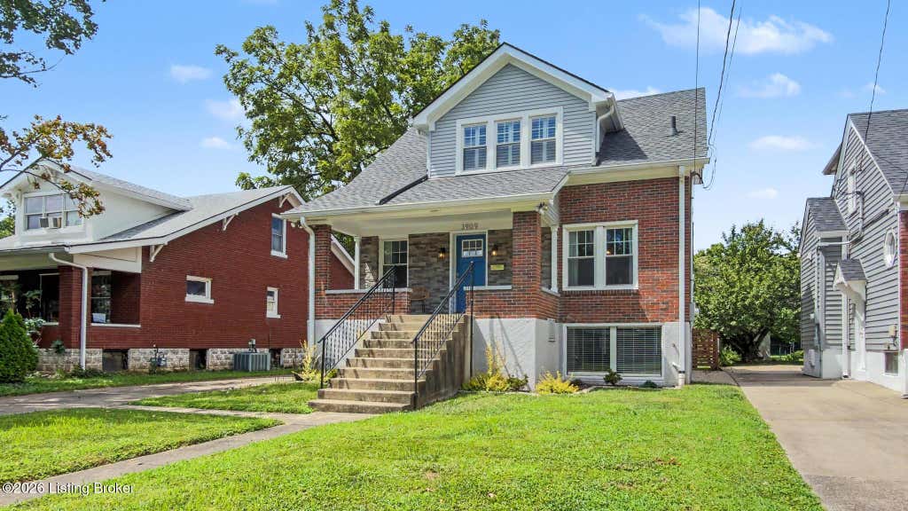 Photo of 3909 Gilman Ave, Louisville, KY 40207 (MLS # 1726593)
