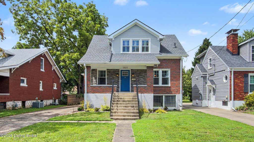 Photo of 3909 Gilman Ave, Louisville, KY 40207 (MLS # 1726593)
