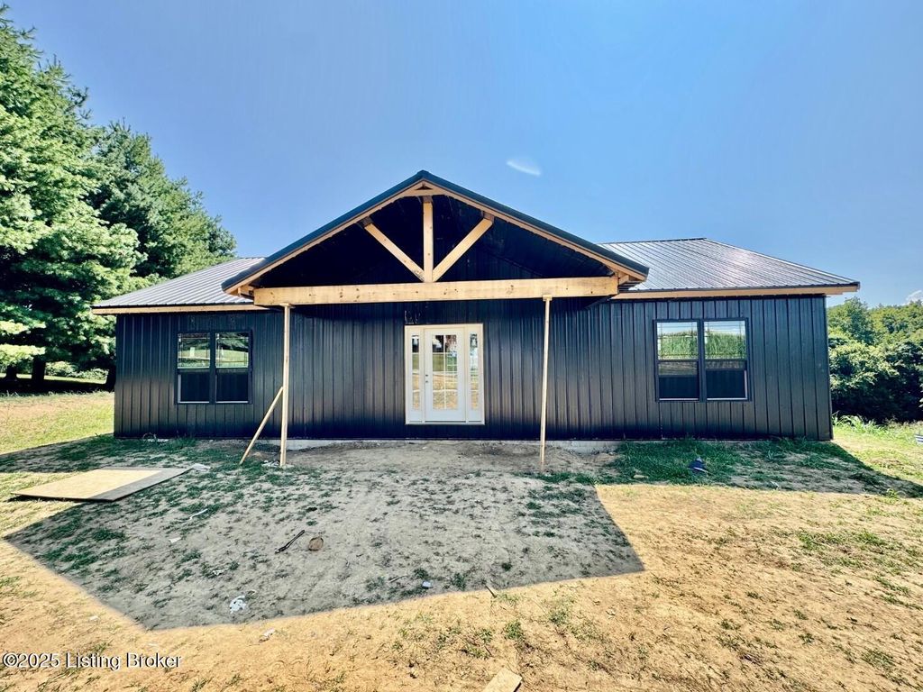 Photo of 317 Hillsboro Ln, Springfield, KY 40069 (MLS # 1707955)