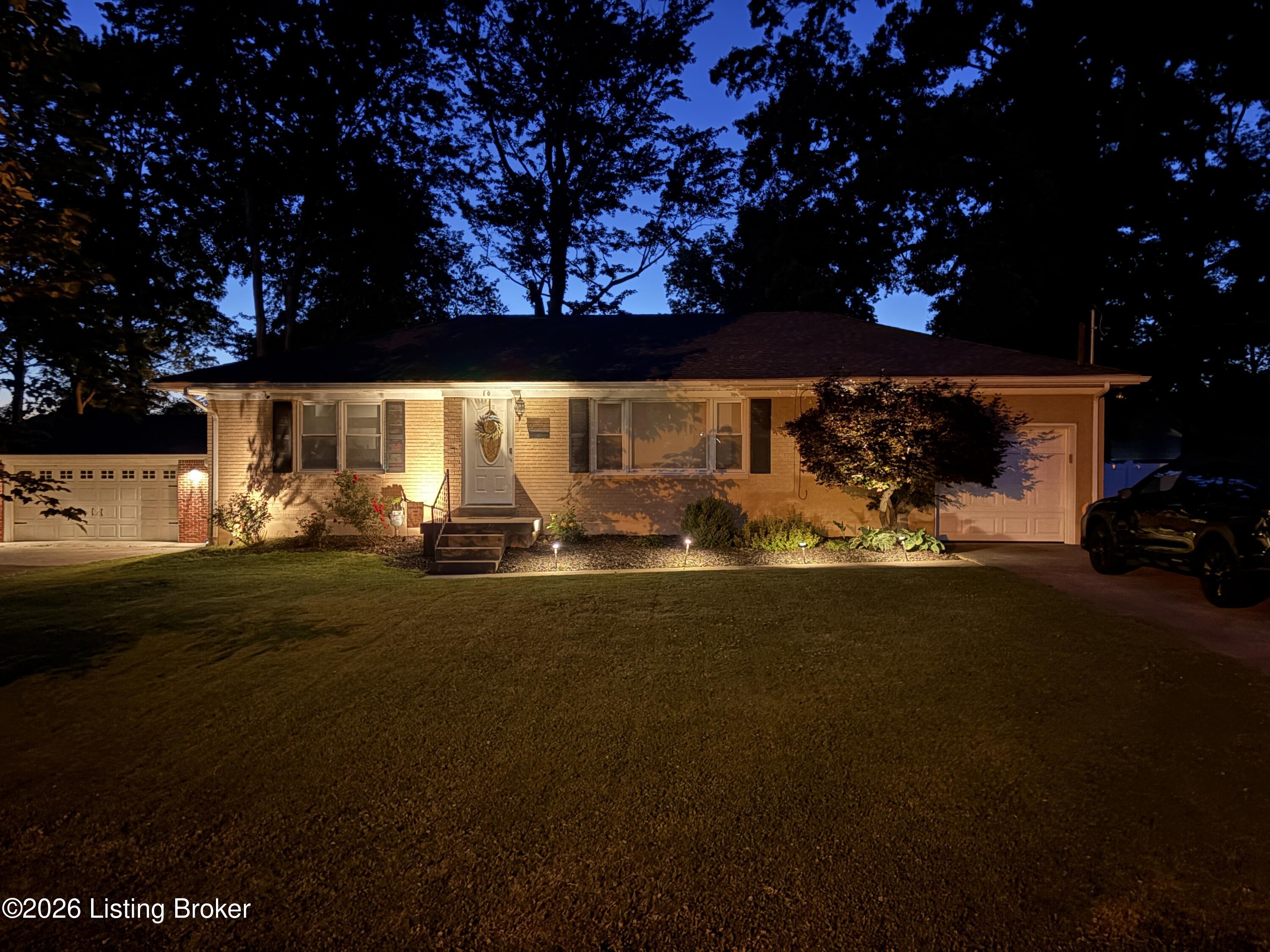 10 Cardwell Way