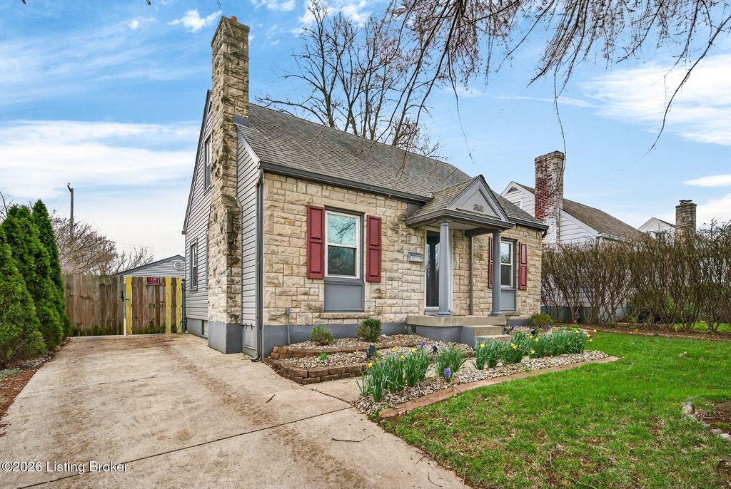 Photo of 3101 Bobolink Rd, Louisville, KY 40213 (MLS # 1712091)