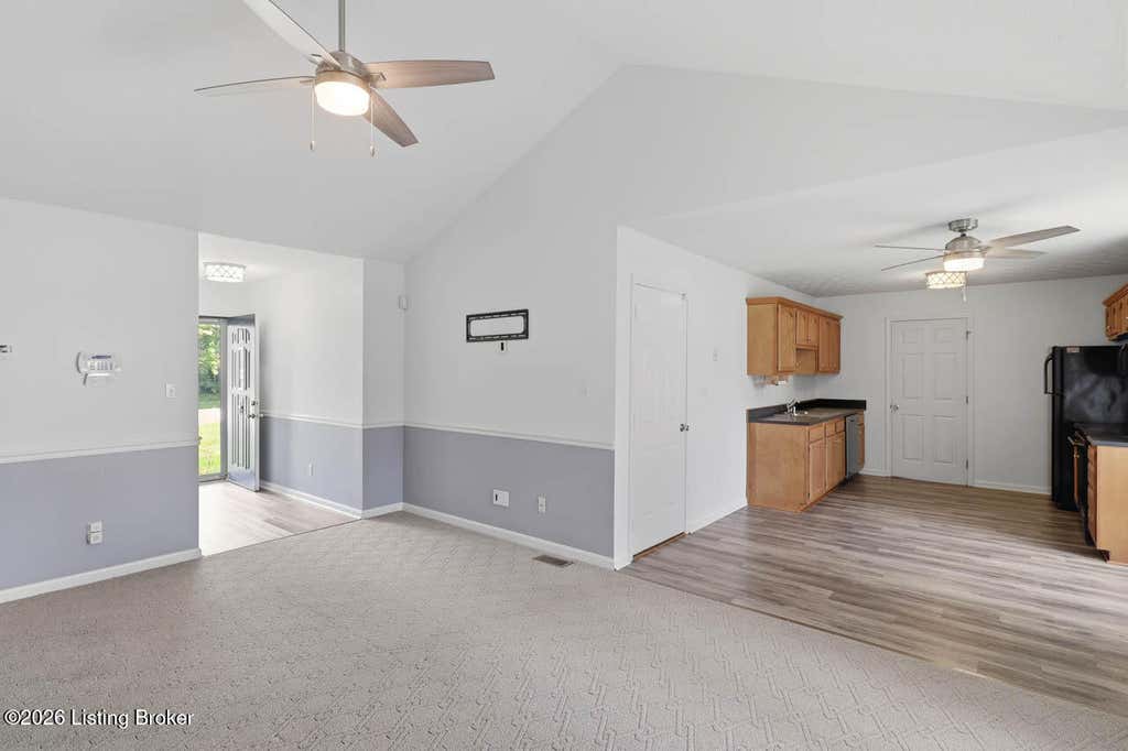 Photo of 108 Excalibur Ct, Mt Washington, KY 40047 (MLS # 1725545)