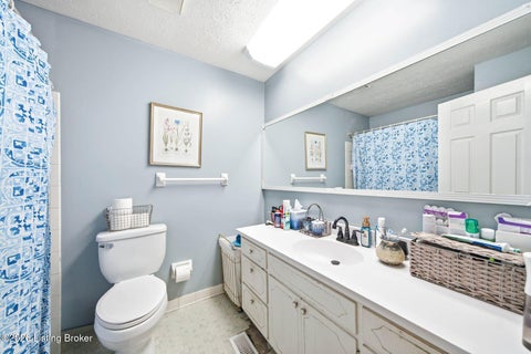 Tiny photo for 11350 Bearcamp Rd, Louisville, KY 40272 (MLS # 1730263)