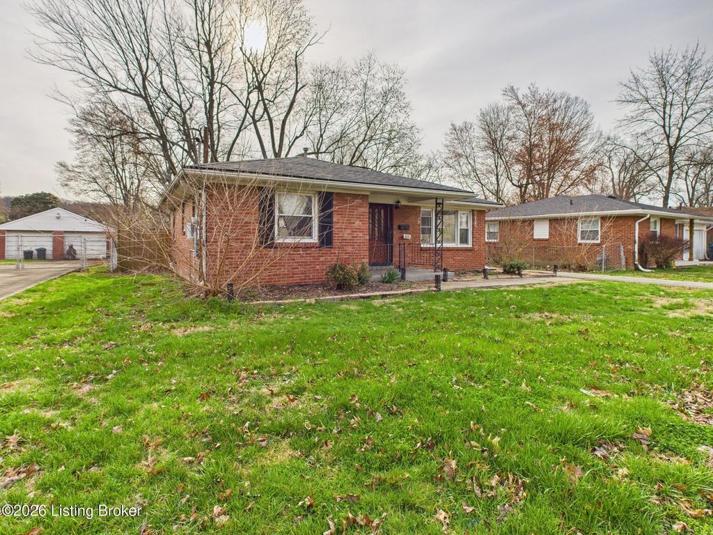 Photo of 8211 Nancy Ln, Louisville, KY 40258 (MLS # 1711675)