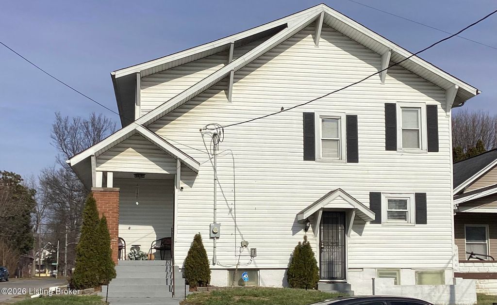 Photo of 1225 S 32nd St, Louisville, KY 40211 (MLS # 1706107)