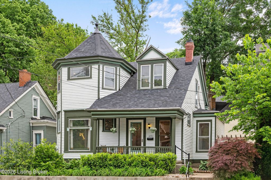 Photo of 2206 Grinstead Dr, Louisville, KY 40204 (MLS # 1715963)