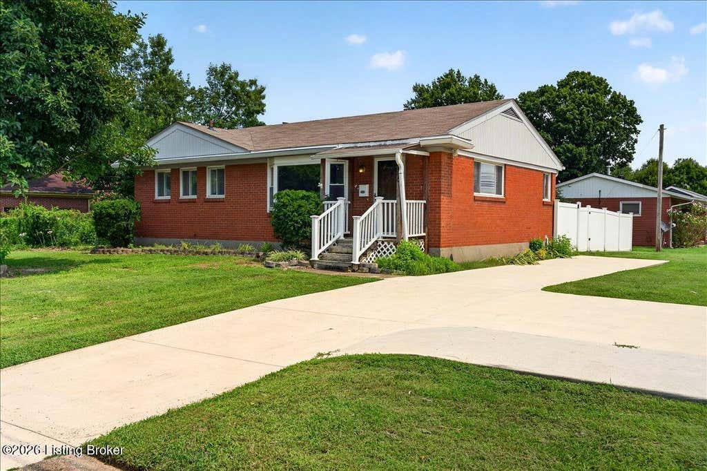 Photo of 3500 Stanton Blvd, Louisville, KY 40220 (MLS # 1721226)