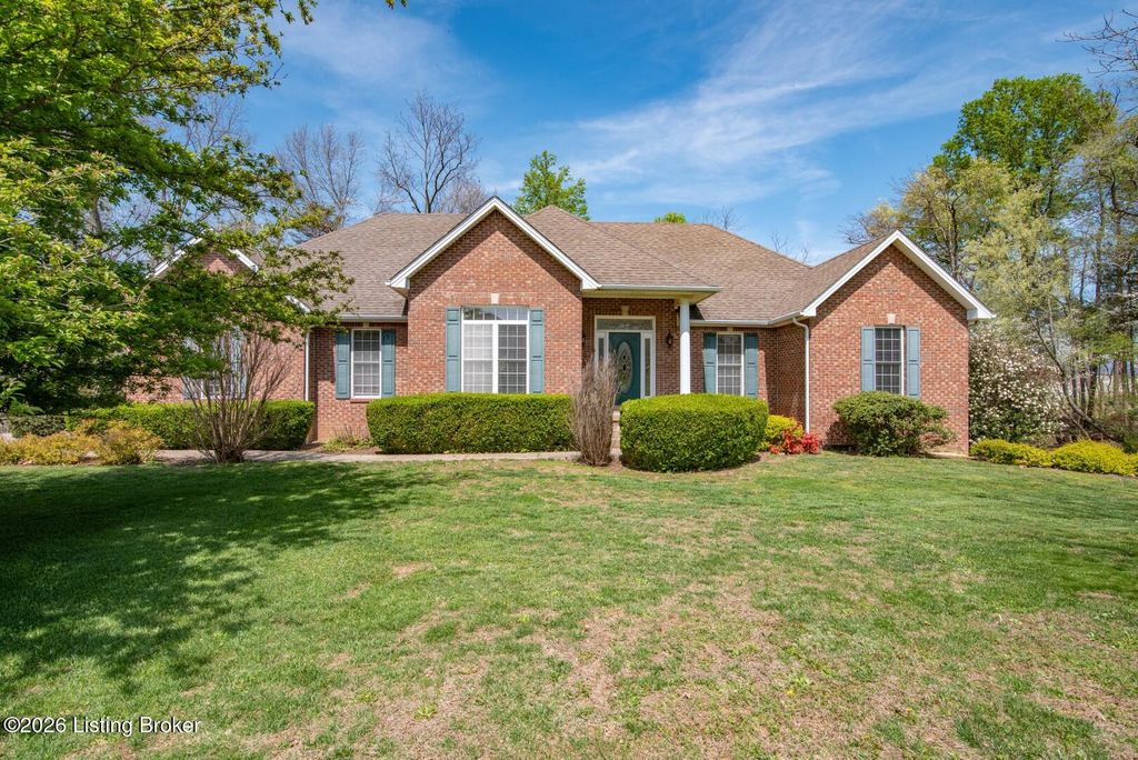 Photo of 70 Deer Run Way, Elizabethtown, KY 42701 (MLS # 1714035)