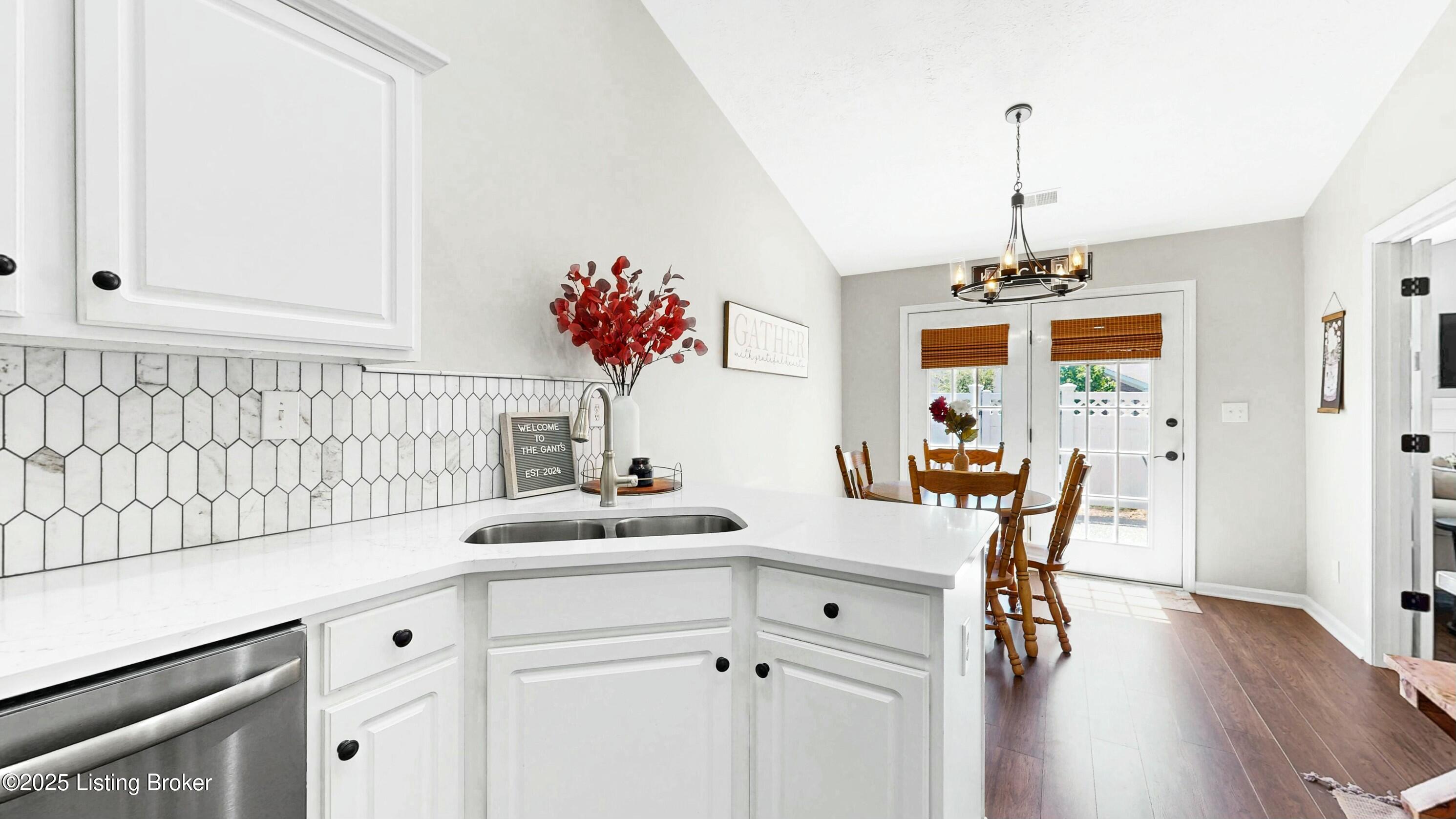 11005 Cambridge Commons Dr, Louisville, Pennsylvania image 13