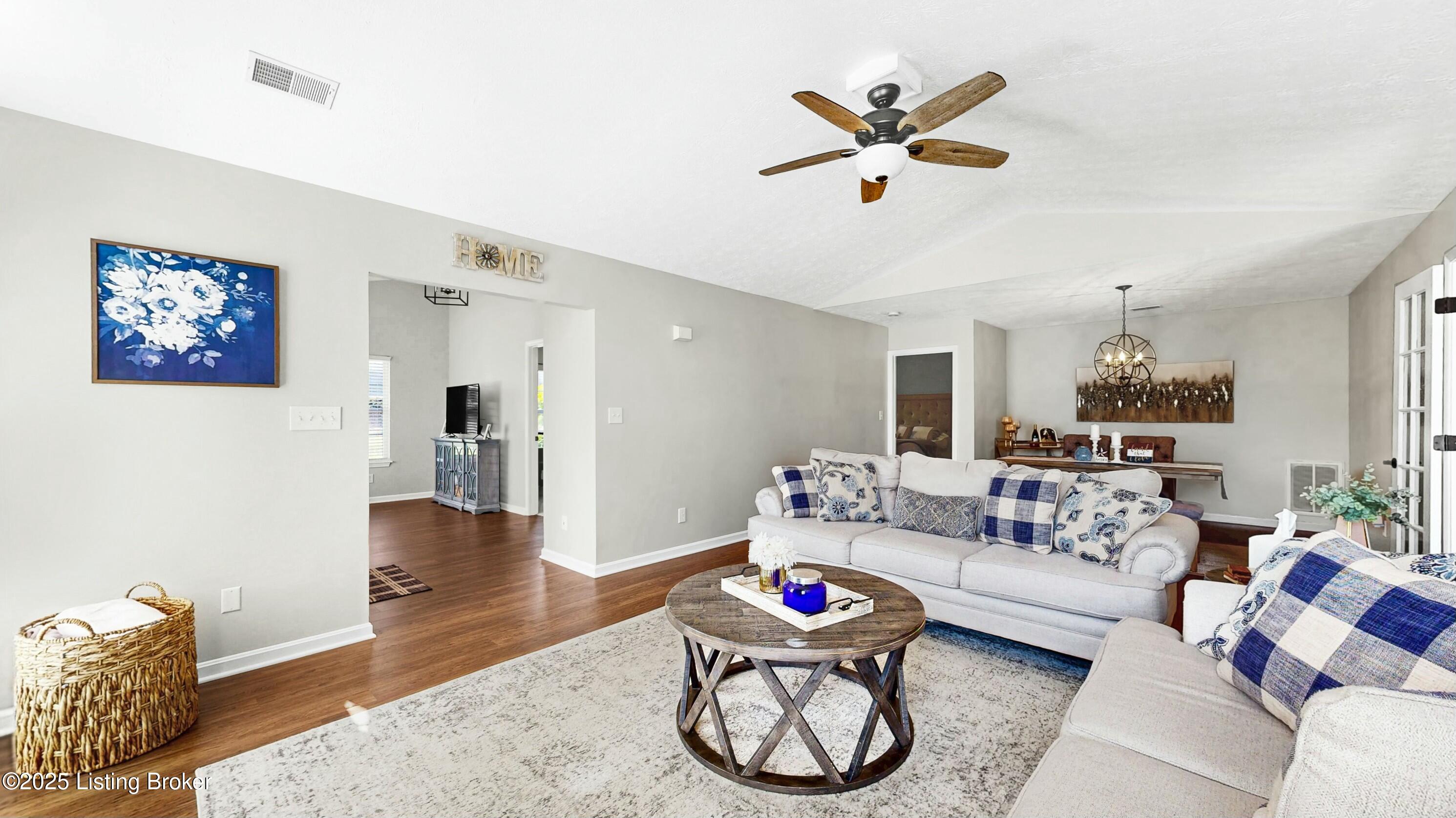 11005 Cambridge Commons Dr, Louisville, Pennsylvania image 11
