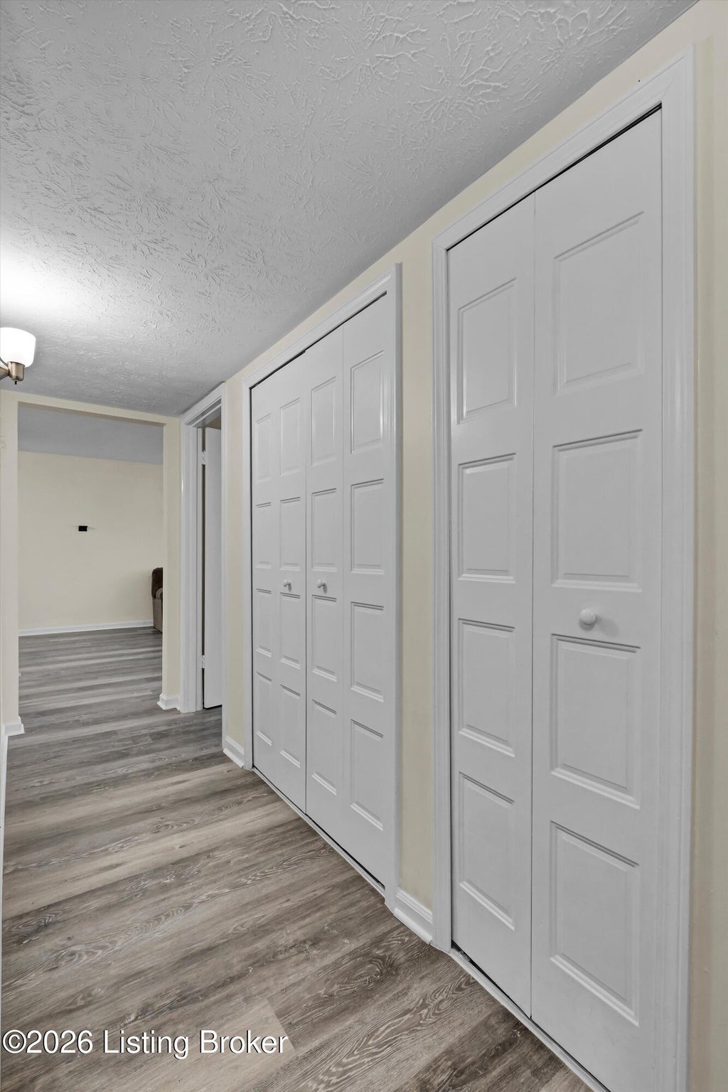 Photo of 337 El Conquistador Pl, Louisville, KY 40220 (MLS # 1730298)