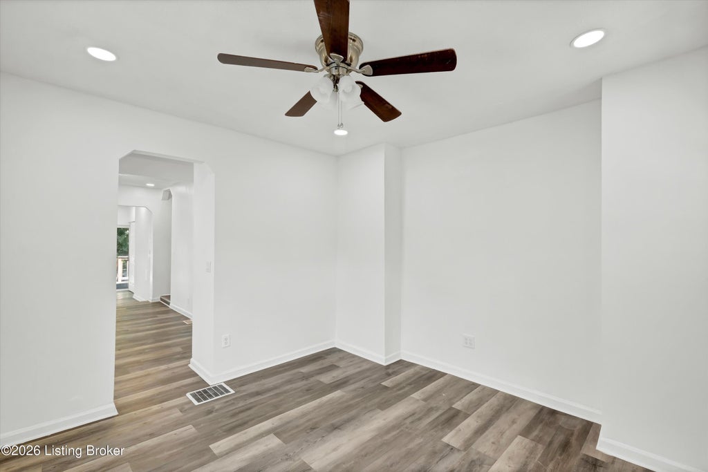 Photo of 1549 Gallagher St, Louisville, KY 40210 (MLS # 1728200)