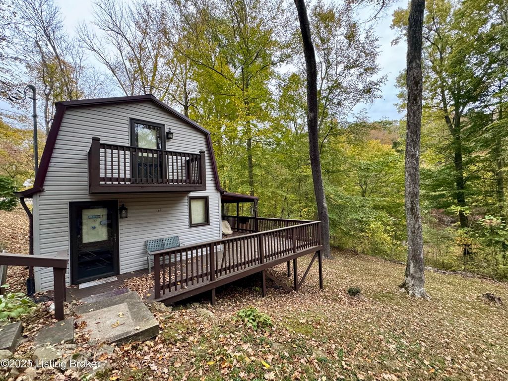 Photo of 1074 Lake Of The Woods Loop, Hardinsburg, KY 40143 (MLS # 1705128)